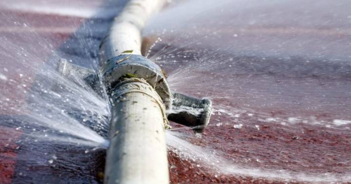 Detienen a dos plomeros por reconexión ilegal de agua en Ciudad Obregón