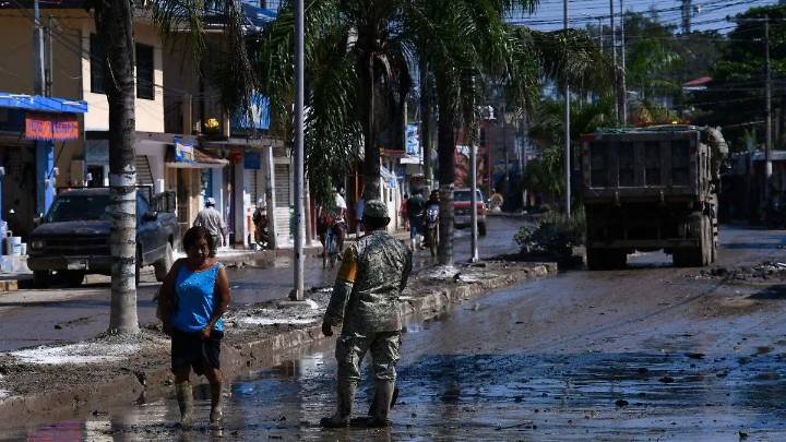 Desolación en Álamo, brotan enfermedades y la ayuda no llega tras una semana bajo el agua