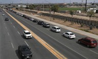 Largas filas en cruces en la frontera norte de México por el cierre del Gobierno en EEUU