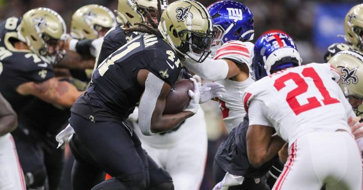 A relatively healthy Saints gameday roster will include Alvin Kamara against the Patriots