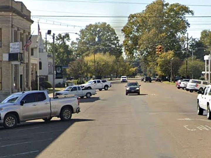 Six dead, 18 injured in Mississippi homecoming shootings