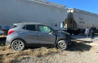Mujer termina con crisis nerviosa tras ser choque en vías del tren