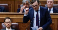 Rafael Hernando llama "mequetrefe" y "trastornado" a Pedro Sánchez