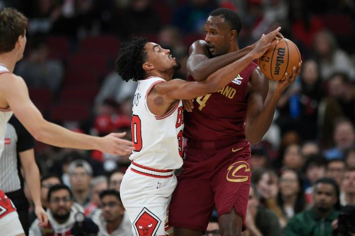 Cavs stars look regular-season ready in 119-112 preseason loss to Chicago Bulls