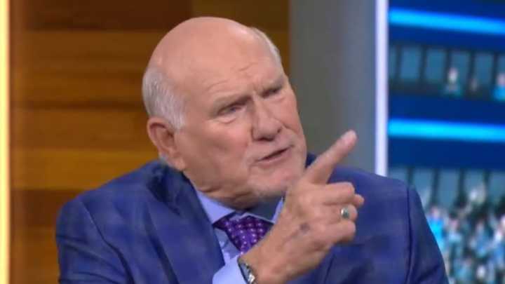 Terry Bradshaw accuses Fox NFL Sunday co-star of 'cheating' live on air and claims 'he reads my mail'