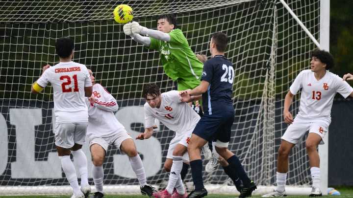 No. 18 Christian Brothers ends regular season with win over No. 15 Bergen Catholic