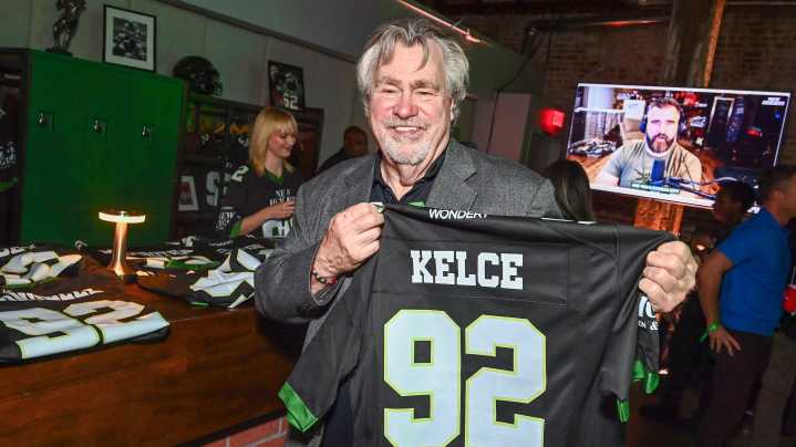 Jason Kelce went to Travis Kelce’s restaurant with their dad, and hilarity ensued