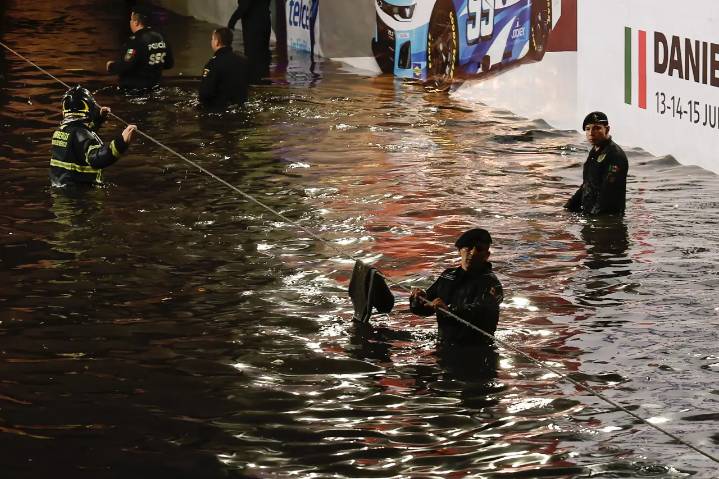 Venezuela ofrece ayuda a México tras fuertes lluvias
