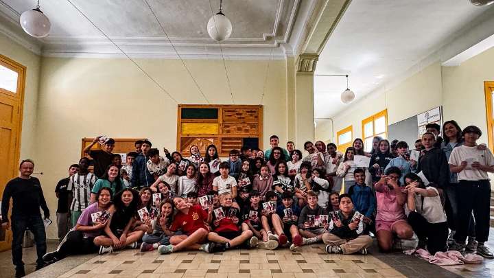 El Huesca vuelve a las aulas para acercar la realidad del primer equipo a los colegios de la ciudad