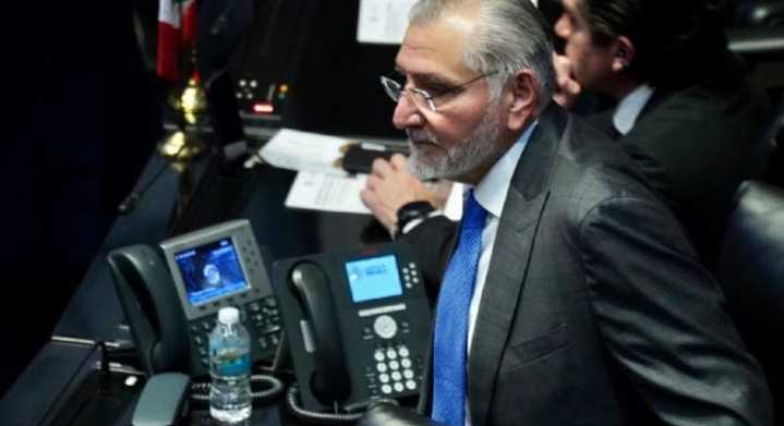 Adán Augusto López dice que sus ganancias ahora son por la “actividad ganadera”