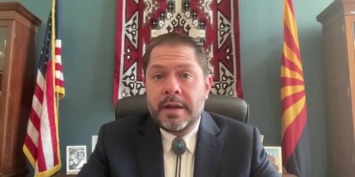 Sen. Gallego talks to 13 News about government shutdown