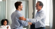 La nueva obsesión laboral en Perú: crece deseo del "ascenso express" en empleados de hasta 35 años y supera a Chile y Colombia
