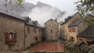 Murallas, ruinas y leyendas: los pueblos fantasma de Huesca que tienes que ver una vez en la vida