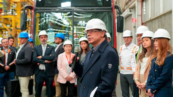 Colombia será referente en Latinoamérica y El Caribe en producción de buses 100% eléctricos: presidente Petro