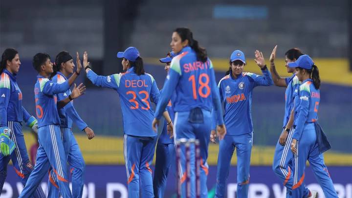 India women crush Pakistan to extend CWC dominance