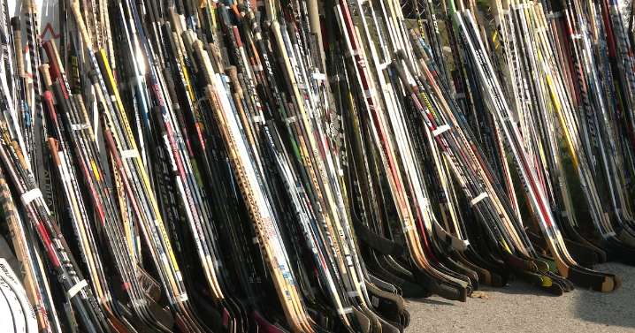 Indigenous hockey drive delivers another 500 bags, 1000 sticks to remote communities