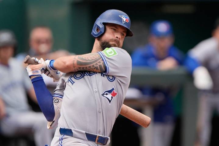 Lukes in for Schneider in left field as Blue Jays tinker with lineup for Game 4