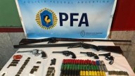 Allanamientos de la Federal en Rosario: secuestraron armas, miles de dólares y droga fraccionadas