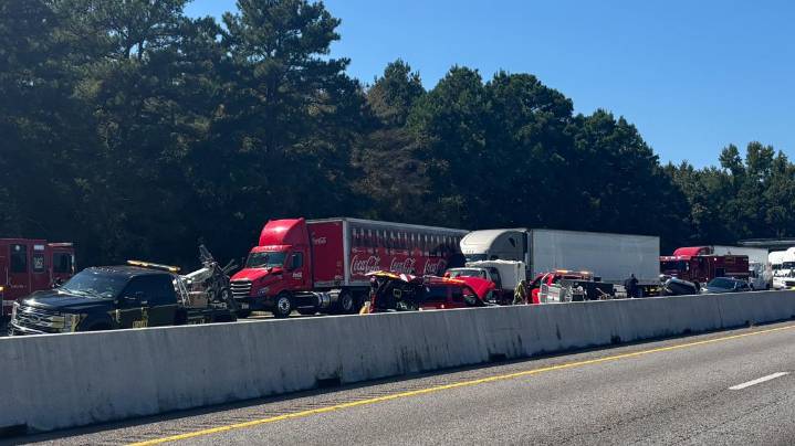 1 rescued after five-vehicle crash on Interstate 20 near Lindale