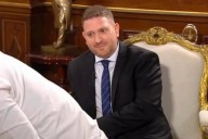 A último minuto Jonatan Viale parece haberse bajado del barco libertario y enumeró algunos de sus escándalos de corrupción