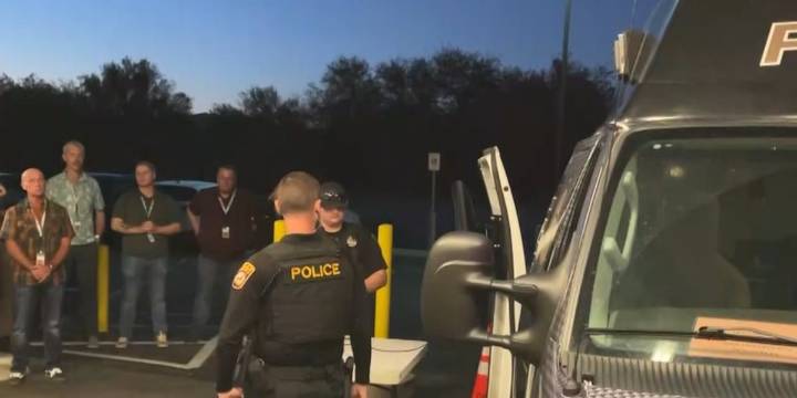 Oro Valley Citizen Academy teaches about police operations