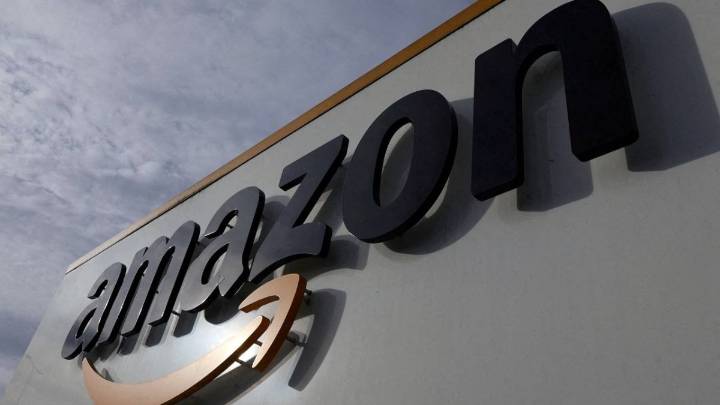 Amazon to axe 30,000 corporate jobs in biggest layoff in company history