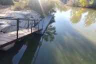 El Ayuntamiento de Talavera instala un embarcadero portátil en el Tajo y el Talak insiste en quitar la arena del río