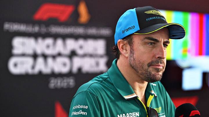 Fernando Alonso insiste en su crítica a la F1 por las radios: "Si en el fútbol pones un micrófono..."