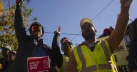 Canada Post union set for meeting with Ottawa as strike stretches on