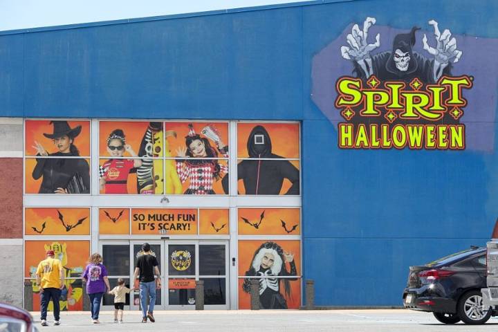Spirit Halloween Is Robbing the Shopping Mall Cemetery