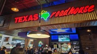 Why You Can Only Get Lunch At Texas Roadhouse On Weekends