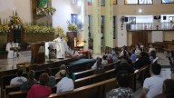 Decenas de fieles se encomiendan a Dios en la tradicional misa por los enfermos de San Judas Tadeo