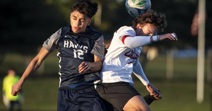 On a good foot, Urbana boys enter playoffs after CMC title