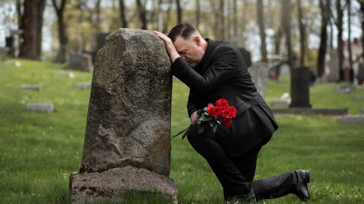 Viral: hombre fingió su muerte para descubrir quiénes asistirían a su funeral