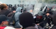 Dan de alta a 78 policías lesionados tras agresiones durante la marcha del 2 de octubre en CDMX
