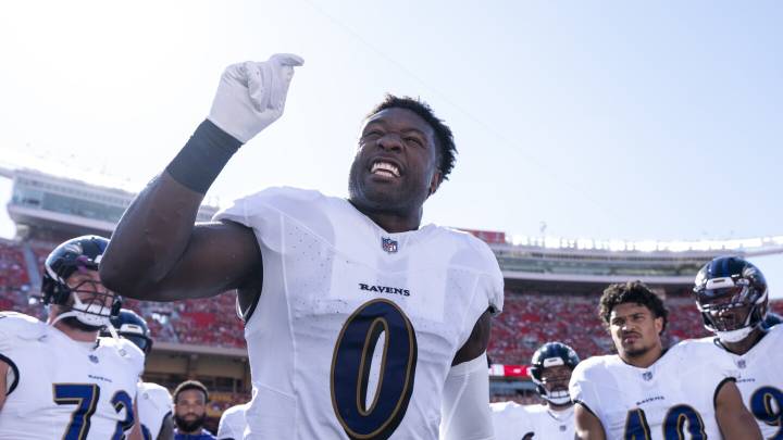 Roquan Smith, Ronnie Stanley join Lamar Jackson as non-participants in Wednesday's practice