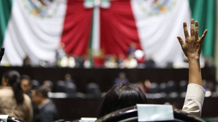 Aprueban Ley de Ingresos en la Cámara de Diputados