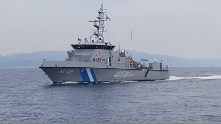 Mueren dos personas en un nuevo naufragio de una embarcación de migrantes en la costa griega