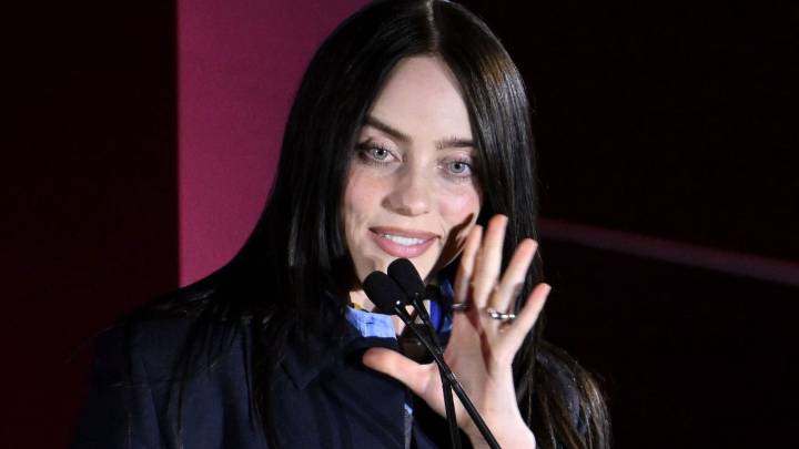 Billie Eilish arremete contra los multimillonarios: “regalen su dinero”