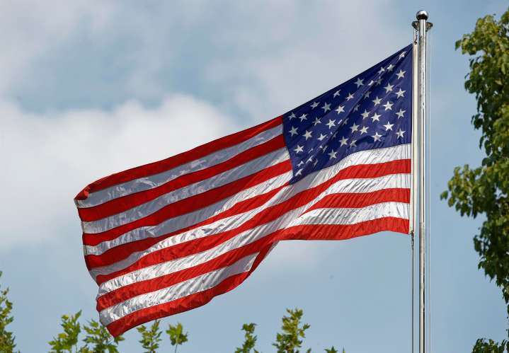 USCIS elimina extensión automática de permisos de trabajo para migrantes