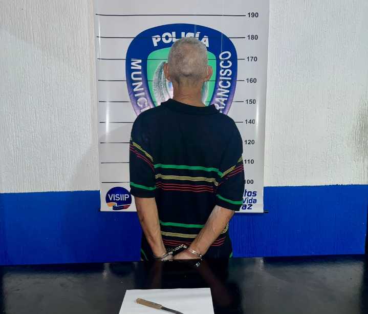 ¡Impactante! Polisur Detiene a Hombre por Amenazar de Muerte a su Pareja en Sierra Maestra
