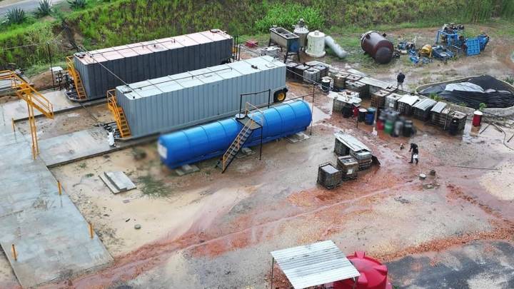 Quieren legalizar las operaciones de la mini refinería ilegal decomisada por producir diésel en Veracruz