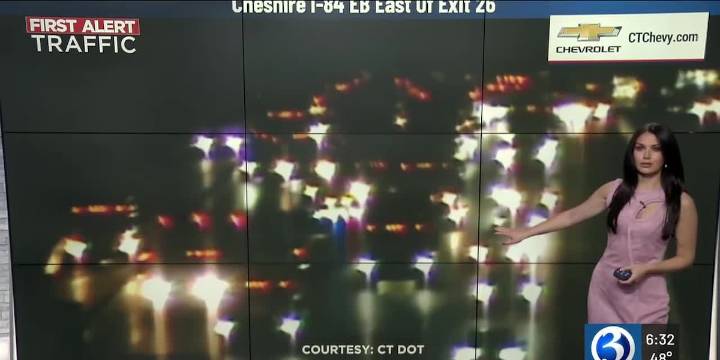 Crash closes lanes on I-84 west in Cheshire