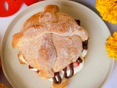 Pan de muerto relleno de mazapán: lo mejor de dos delicias mexicanas