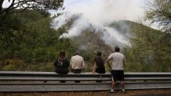 Un rebrote del incendio del cañón del Sil corta de nuevo la vía del tren entre Ourense y Monforte