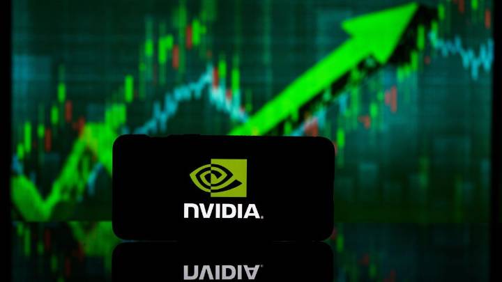 Nvidia llegó a los u$s5 billones de valor y marca un récord en Wall Street en medio del auge de la inteligencia artificial