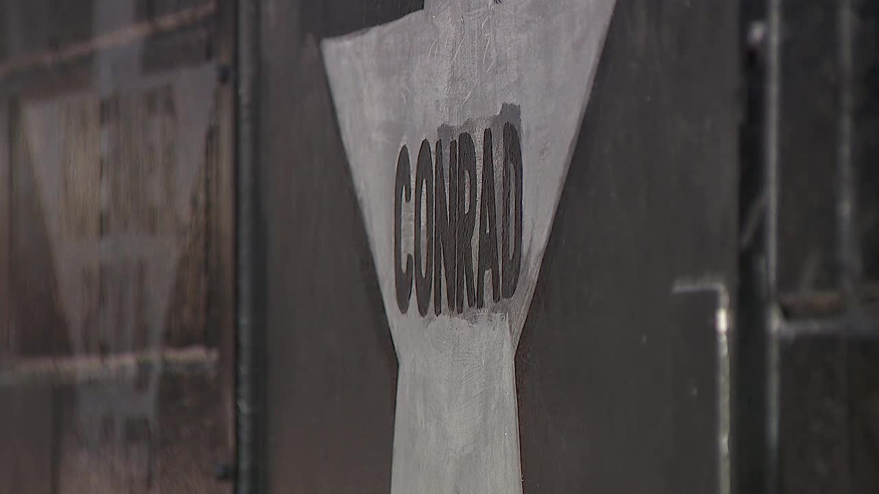 Remembering legendary First Ave stage manager Conrad Sverkerson