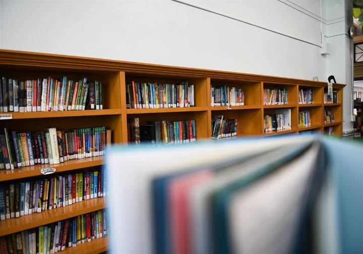 Pittsburgh-area schools grapple with book challenges as bans reach unprecedented levels nationwide