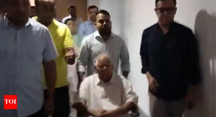 IRCTC Hotel Corruption Case:  Delhi court frames charges against Lalu Prasad, Rabri Devi, Tejashwi Yadav; accused pleads not guilty