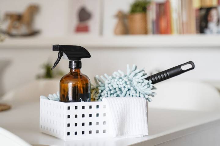 Hosting Thanksgiving? Do These 8 Cleaning Tasks Now for a Stress